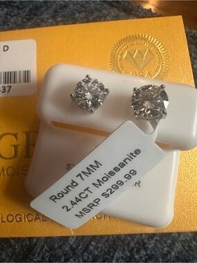 Round 7mm Moissanite Stud Earrings in Silver 925 - 2.44 CTW
